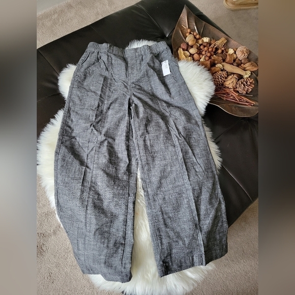 Wide Leg Cropped Chambray Pant - Picture 4 of 7